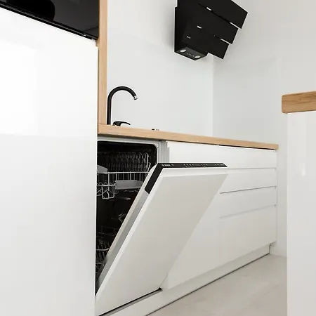 Mistral Apartment *