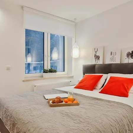 Mistral Apartment *
